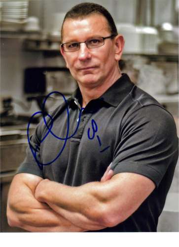 Robert Irvine 'Dinner Impossible' Great 8.5x11 Autographed Photo!