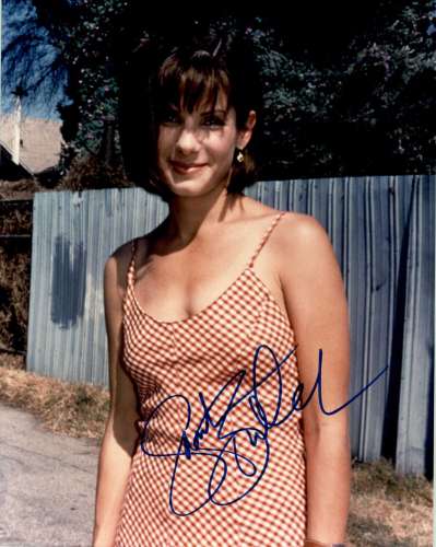 Sandra Bullock Very Pretty Autographed Photo!