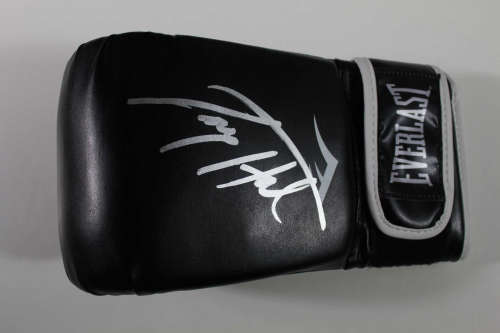 Larry Holmes Autographed Everlast Boxing Glove - Cool!