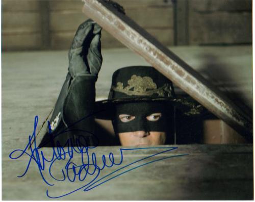 Antonio Banderas 'Legend of Zorro' Great Signed Photo!