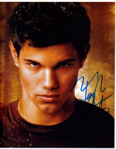 Taylor Lautner from 'Twilight' Autographed Photo!