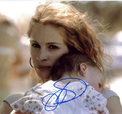 Julia Roberts 'Erin Brockovich' Signed Photo!