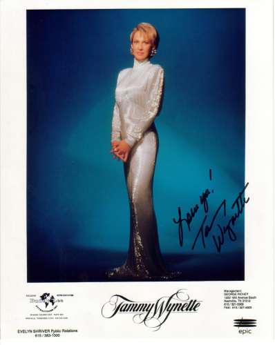 Tammy Wynette (1942-1998) Rare & Vintage Autographed Photo - Nice!