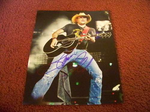Jason Aldean Awesome On-Stage Autographed 11x17 Photo - Cool!